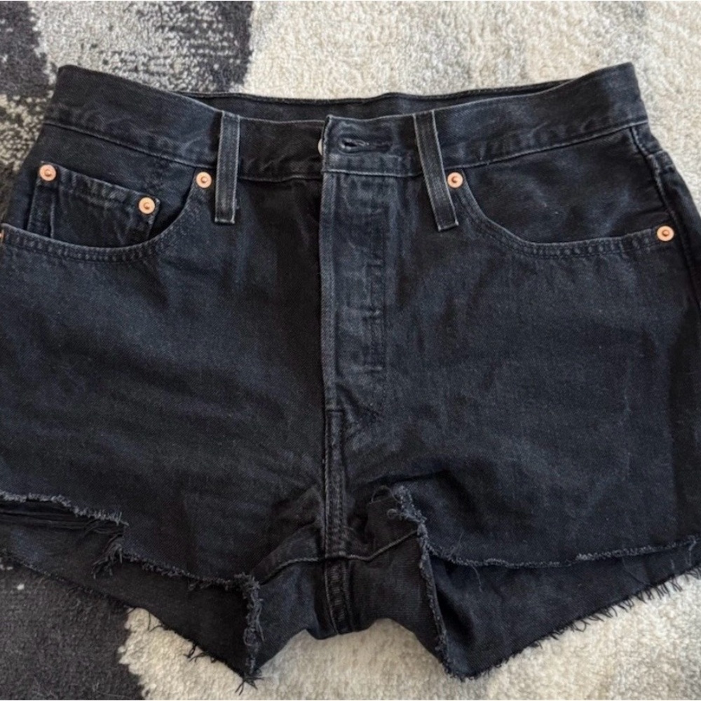 Levi's 501 Women's Black Denim Shorts Size 28